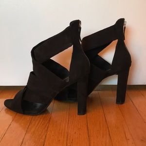 Zara sandal Heel - Never Worn